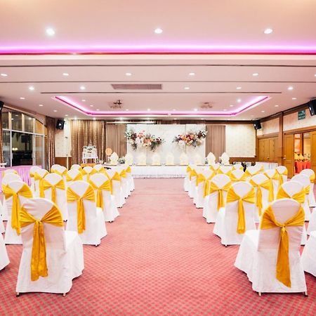 Chumphon Gardens Hotel Екстер'єр фото