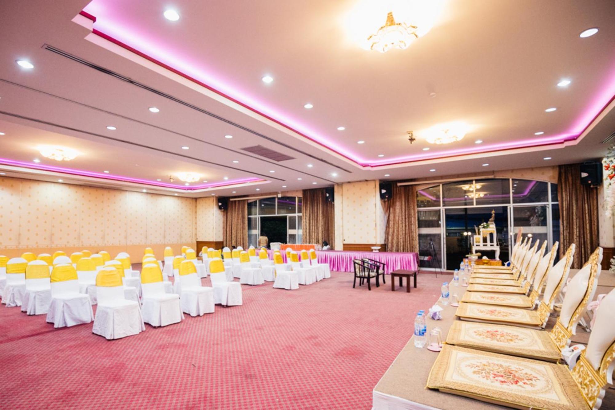 Chumphon Gardens Hotel Екстер'єр фото