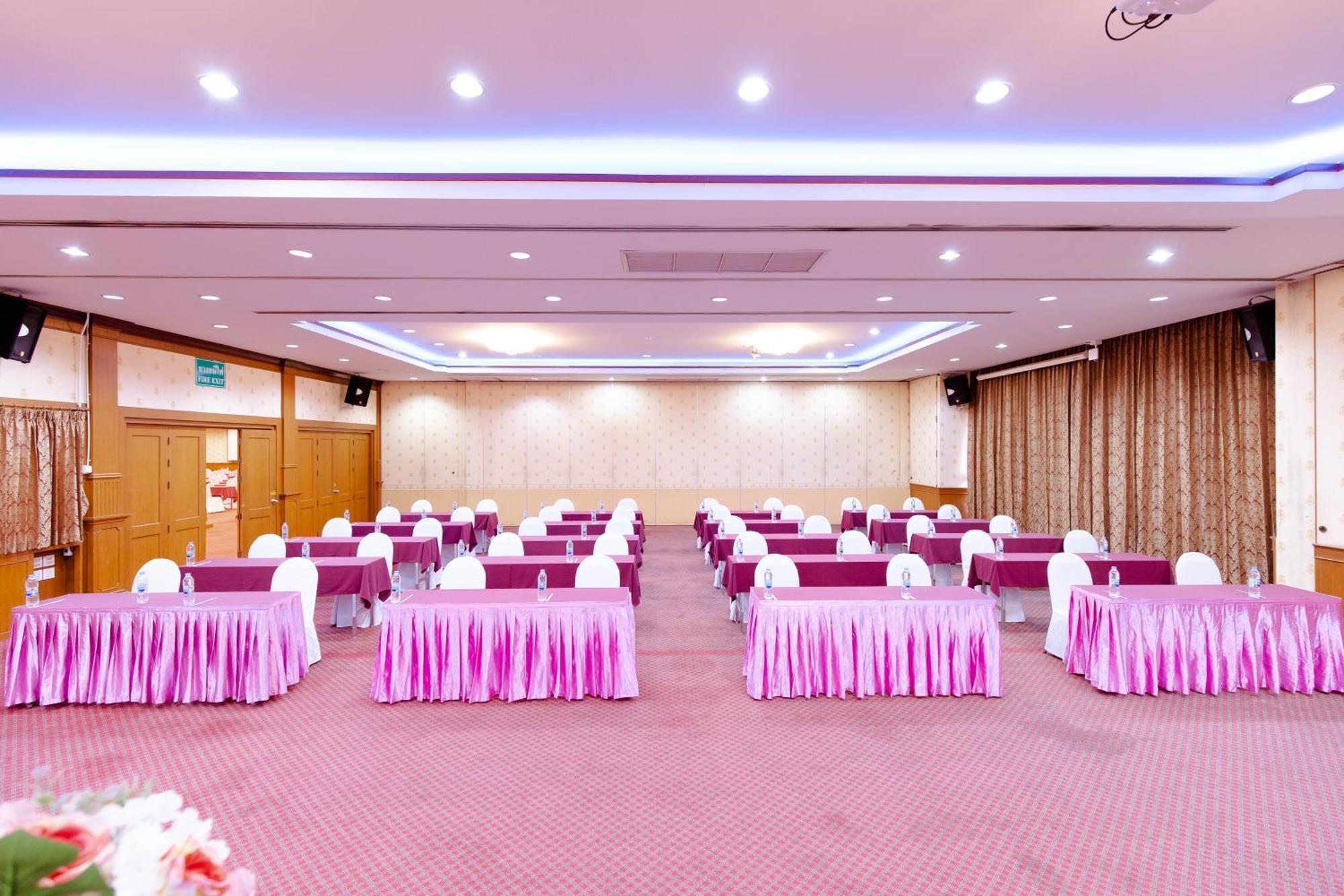 Chumphon Gardens Hotel Екстер'єр фото