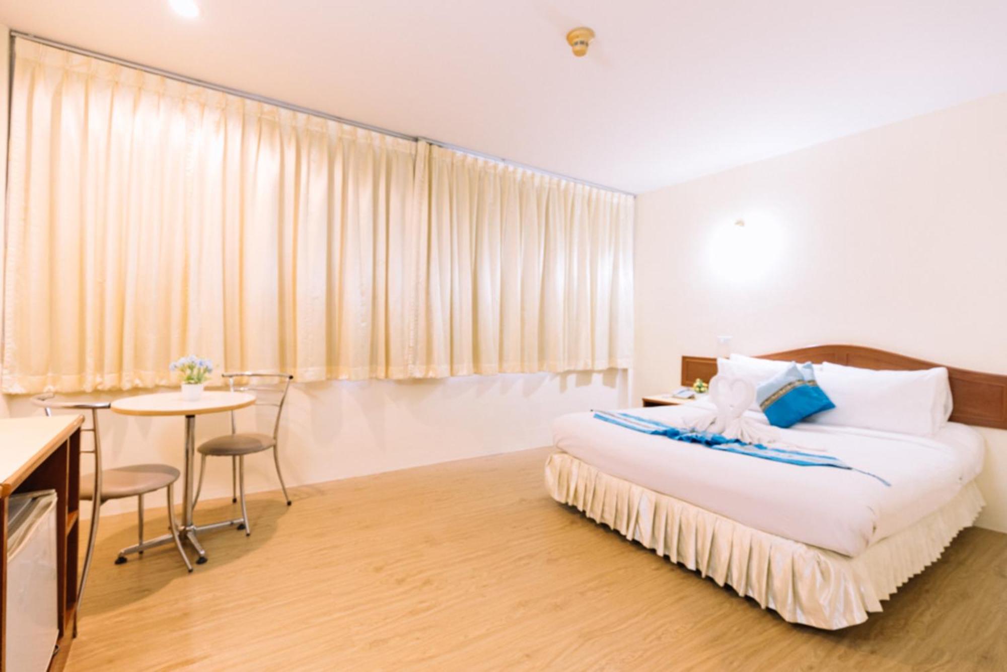 Chumphon Gardens Hotel Екстер'єр фото