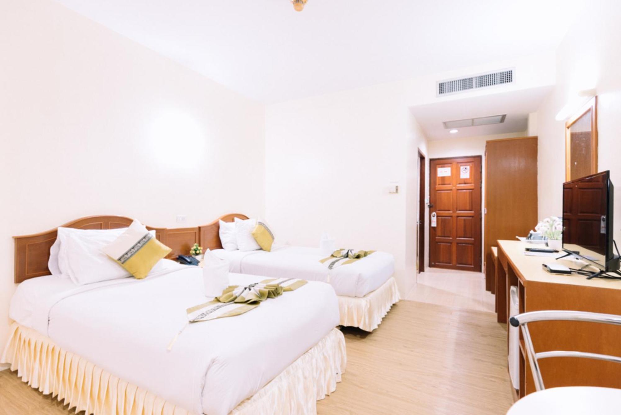 Chumphon Gardens Hotel Екстер'єр фото