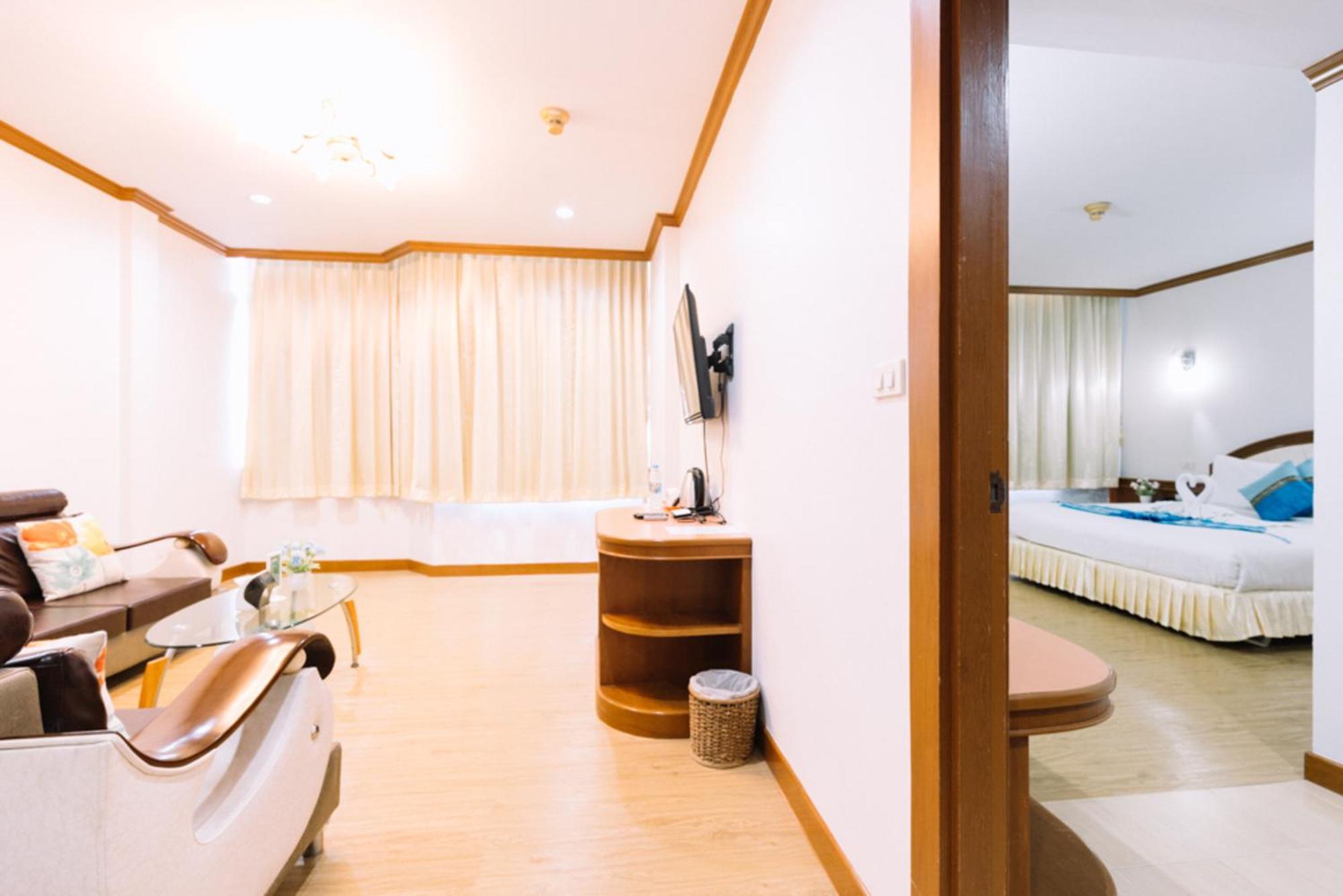 Chumphon Gardens Hotel Екстер'єр фото