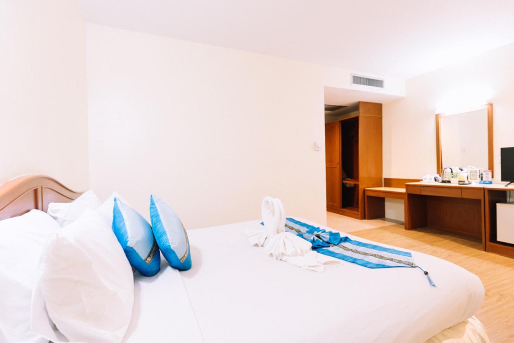 Chumphon Gardens Hotel Екстер'єр фото