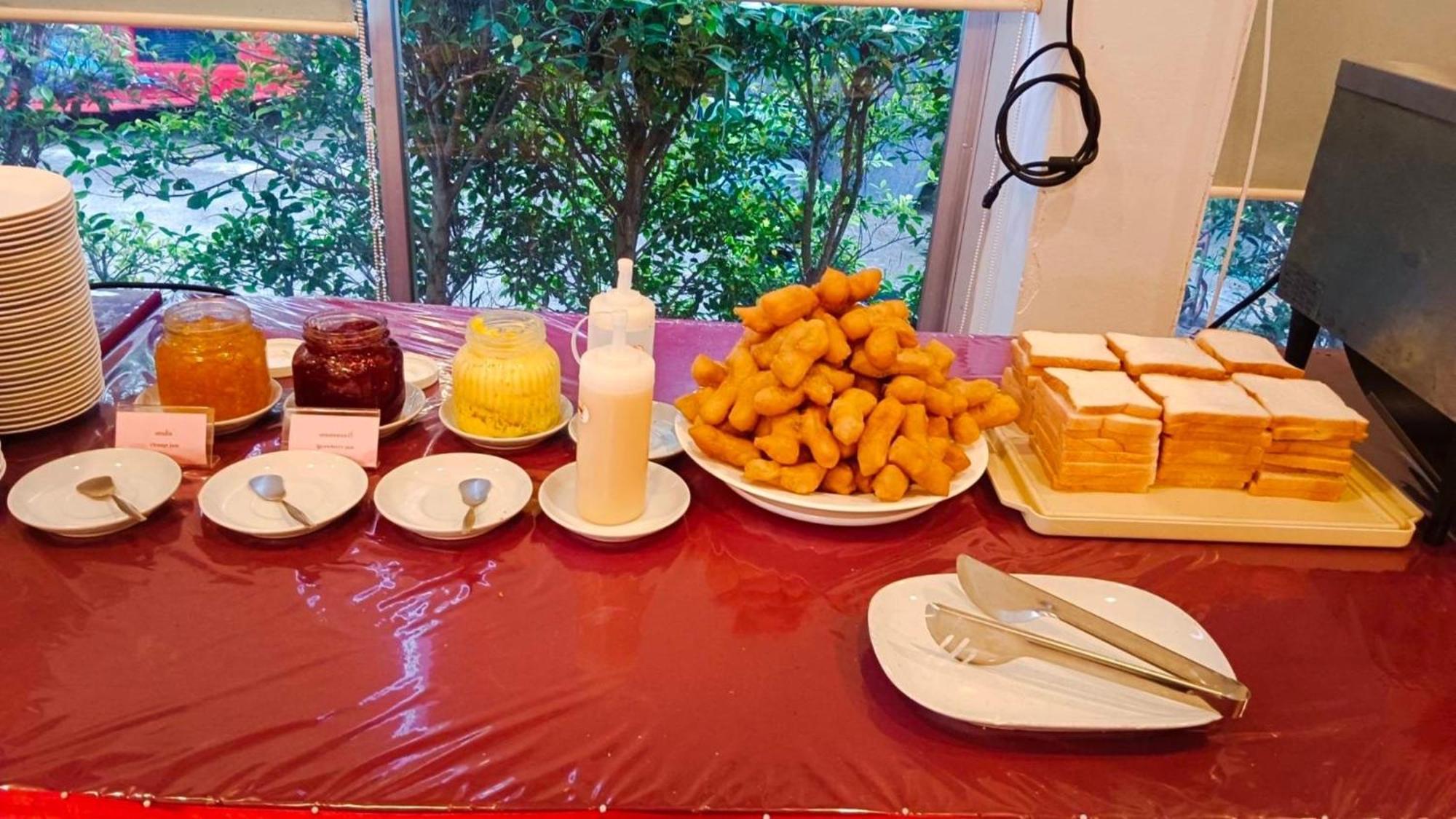 Chumphon Gardens Hotel Екстер'єр фото