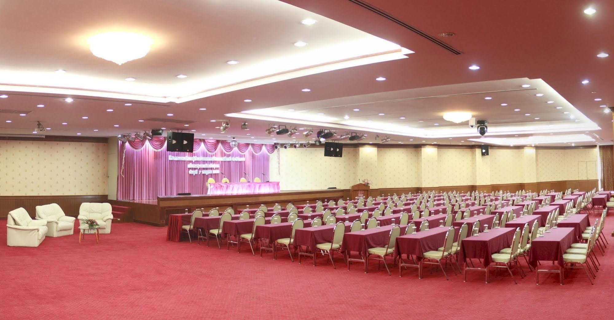 Chumphon Gardens Hotel Екстер'єр фото