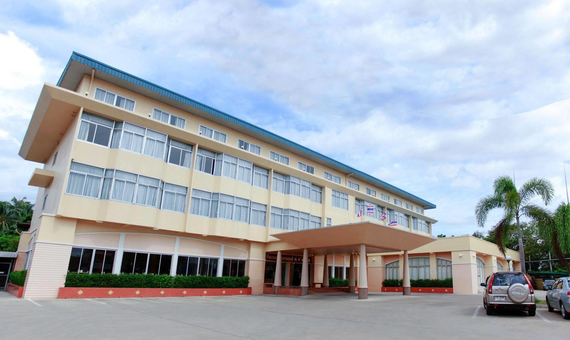 Chumphon Gardens Hotel Екстер'єр фото
