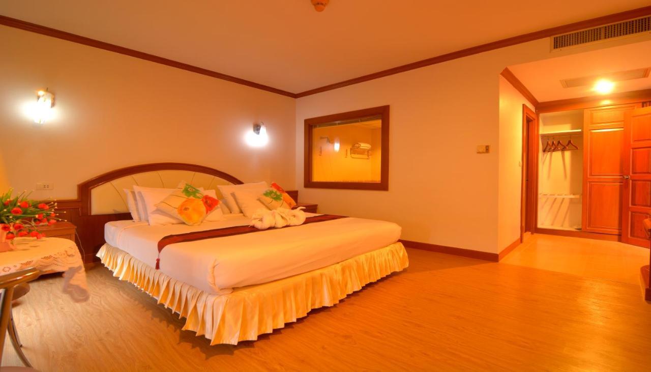 Chumphon Gardens Hotel Екстер'єр фото